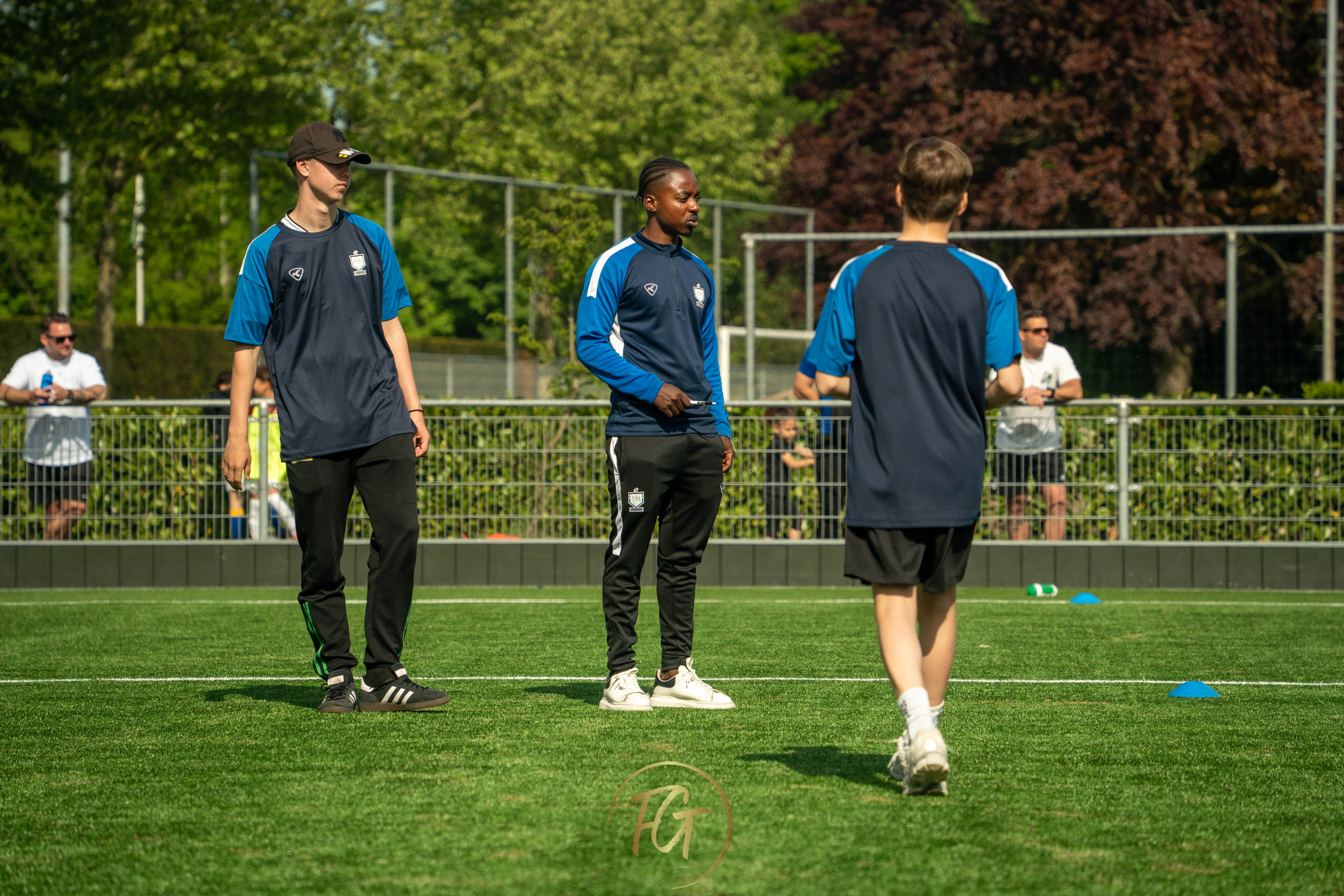 Jeugdspeler tijdens techniektraining bij CDJ Training
